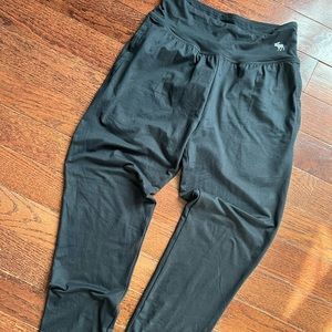 BNWT Abercrombie Kids Girl’s Super Soft Joggers - Size 13/14